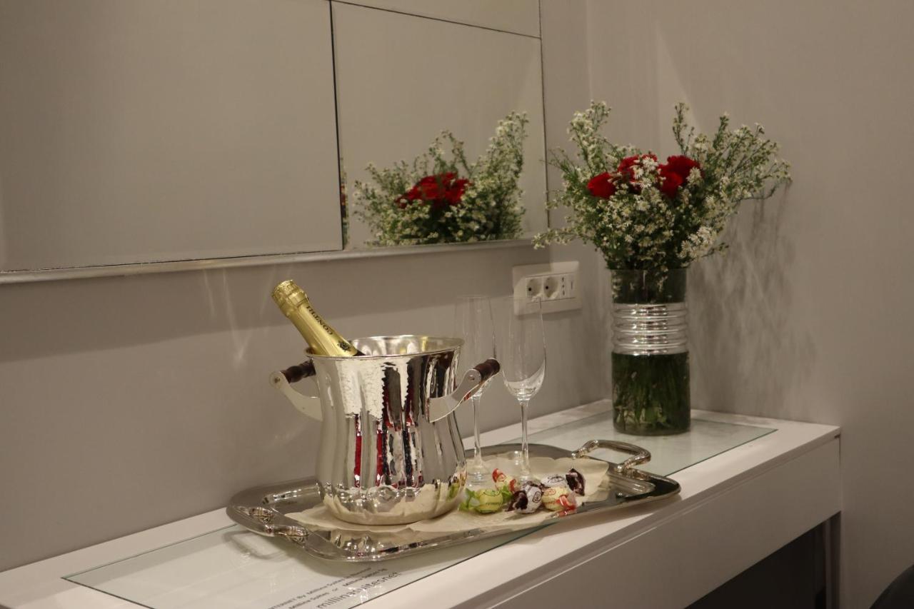 Millina Suites In Navona Рим Екстер'єр фото