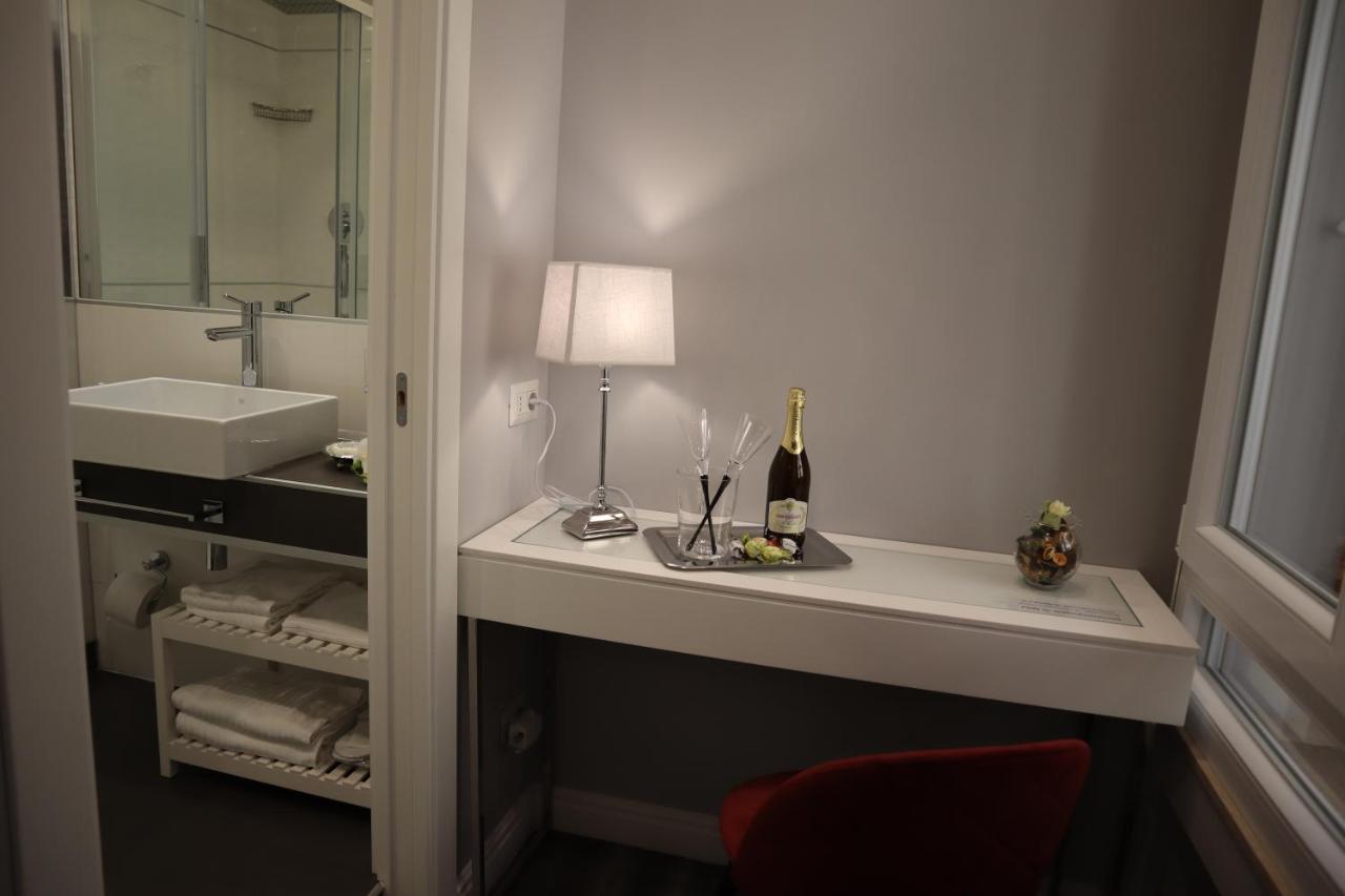 Millina Suites In Navona Рим Екстер'єр фото