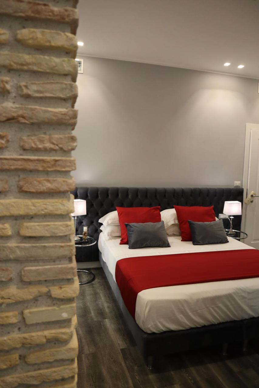 Millina Suites In Navona Рим Екстер'єр фото