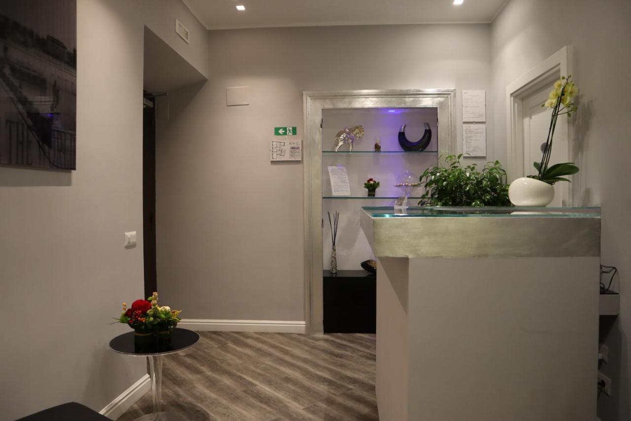 Millina Suites In Navona Рим Екстер'єр фото