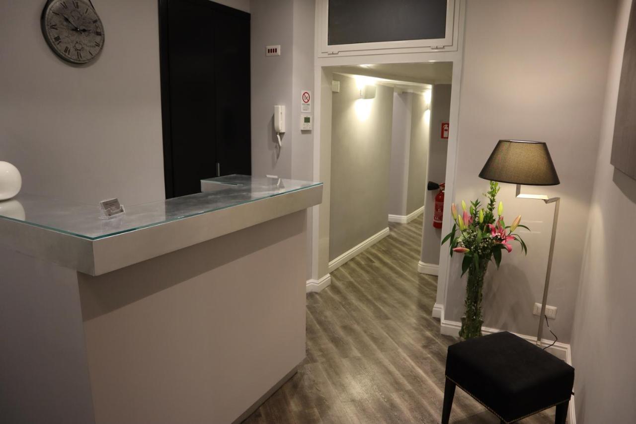 Millina Suites In Navona Рим Екстер'єр фото